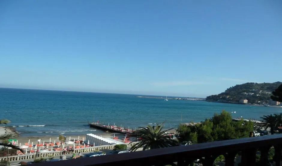Palm Beach Diano Marina