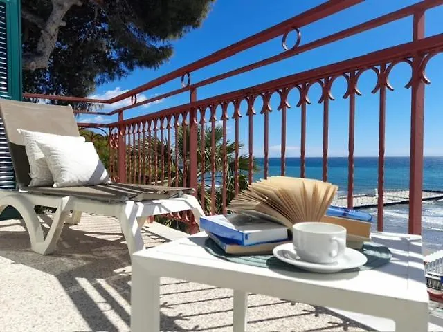 Palm Beach Diano Marina