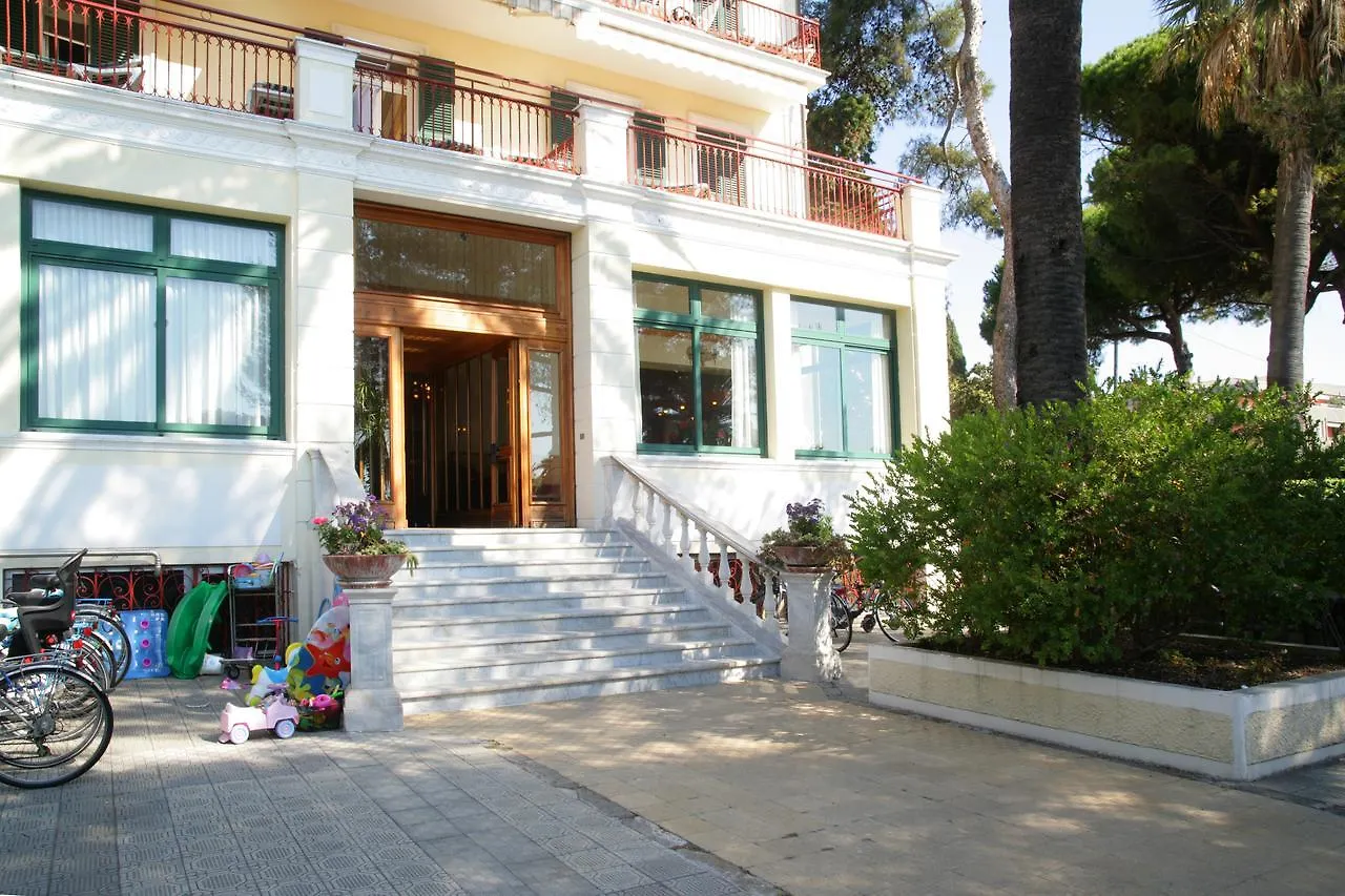 Palm Beach Diano Marina